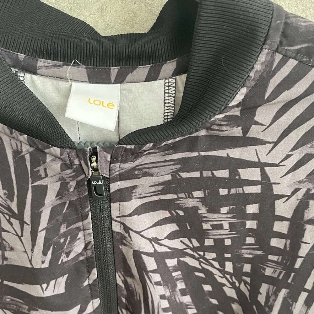 Vest Lolë - Picture 2 of 4